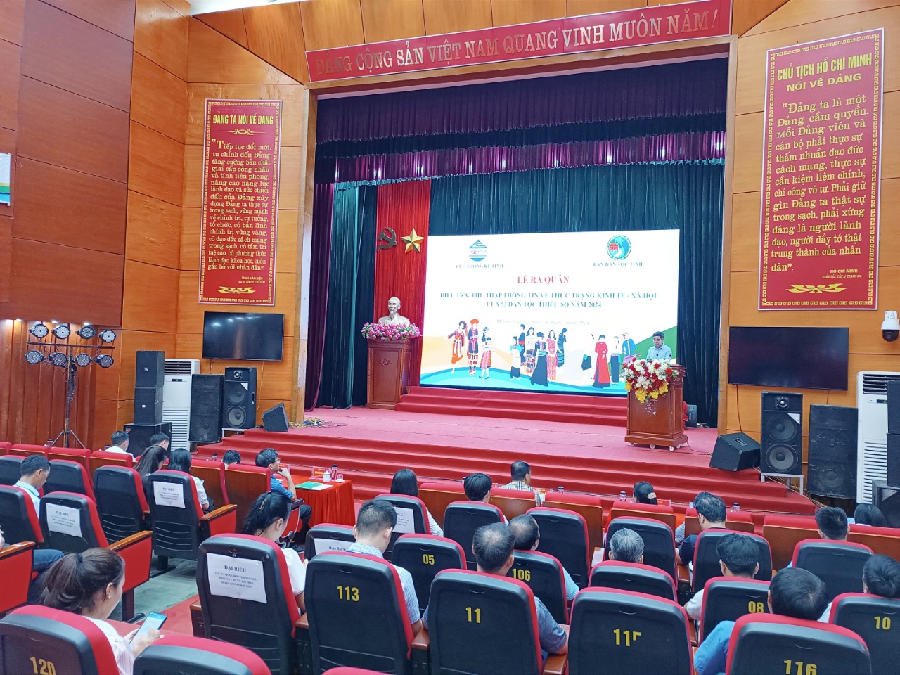 Lào cai ra quân điều tra, tttt về thực trạng kt-xh của 53 dtts năm 2024